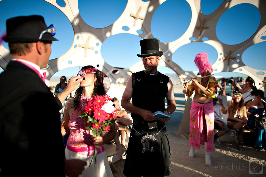 wpid-becky_todd_wedding_photos_at_burning_man_15-2010-09-18-18-543.jpg