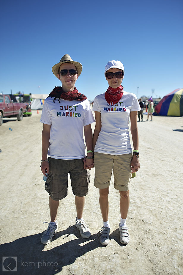 wpid-burning_man_2010_metropolis_couples_in_love_29-2010-09-19-16-52.jpg