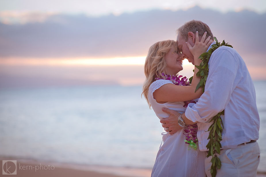 wpid-erin_christo_north_shore_oahu_wedding_photography_19-2010-11-26-08-43.jpg