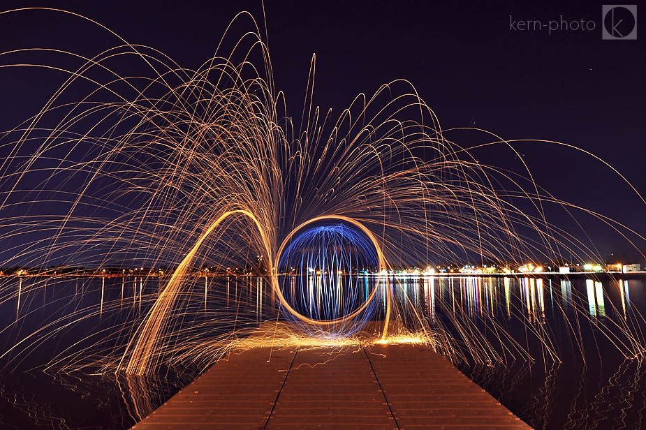 wpid-lightpainting_steel_wool_led_5-2010-11-24-23-531.jpg