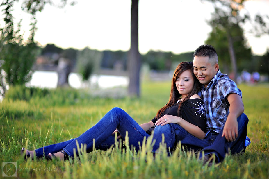 50 Romantic Couple Poses to Get Cute Couple Photos (+5 FREEBIES)