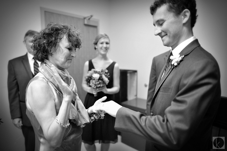 wpid-lindsey-matt-chicago-wedding-photography-16-2012-09-15-17-261.jpg