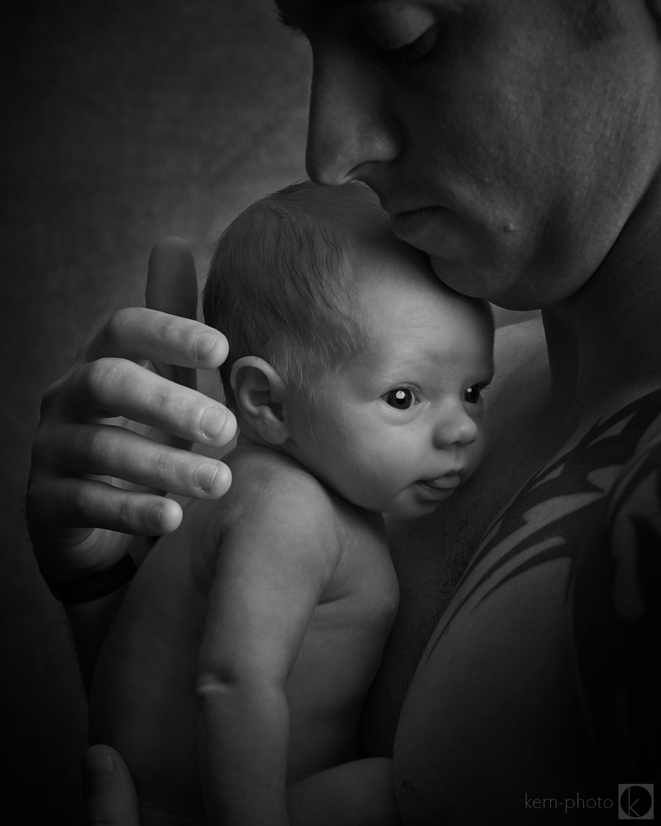 wpid-04-black-and-white-newborn-photography-2012-11-19-15-50.jpg