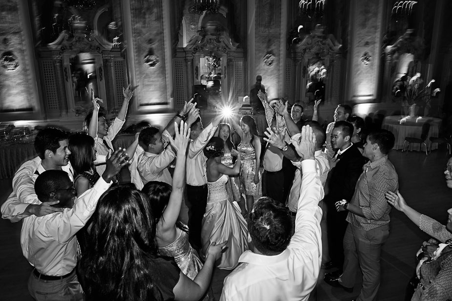 wpid-hannah_chris_wilmington_delaware_wedding_photos_hotel_dupont_060-2013-06-29-23-00.jpg