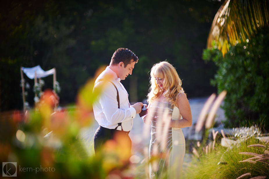 wpid-anna_alex_florida_keys_wedding_photography_013-2014-01-11-00-30.jpg