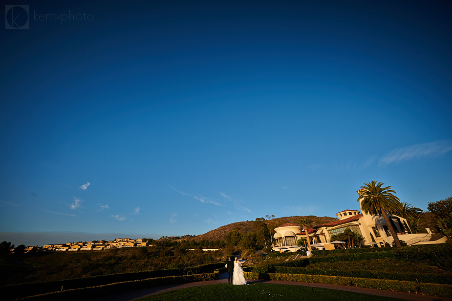 wpid-pelican_hill_wedding_photos_carrie_billy_069-2014-01-30-14-00.jpg