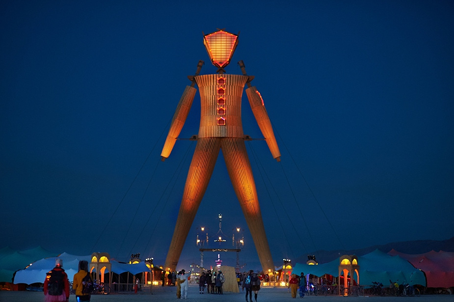 wpid-burning_man_wedding_2014_cherie_hedley_001-2014-11-14-22-00.jpg