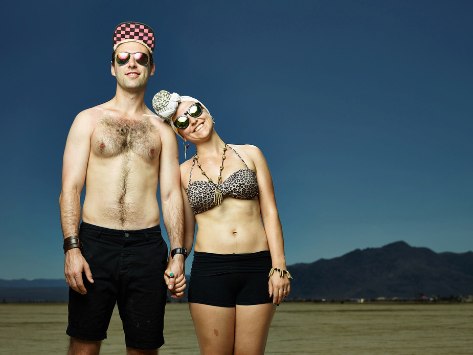 wpid-burning_man_couples_in_love_2014_photos_001-2014-12-16-12-00.jpg