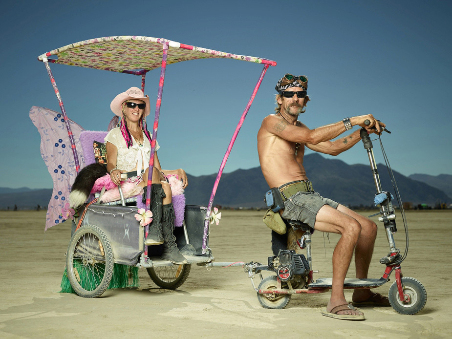 wpid-burning_man_couples_in_love_2014_photos_002-2014-12-16-12-00.jpg