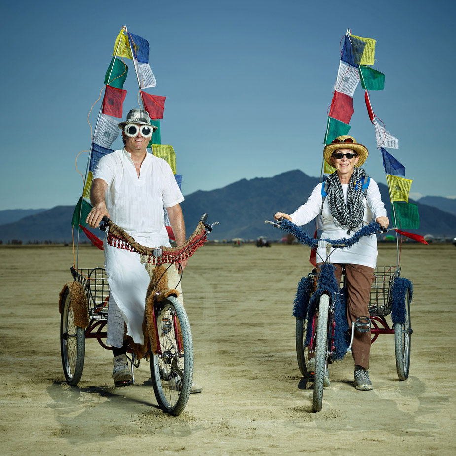 wpid-burning_man_couples_in_love_2014_photos_019-2014-12-16-12-00.jpg