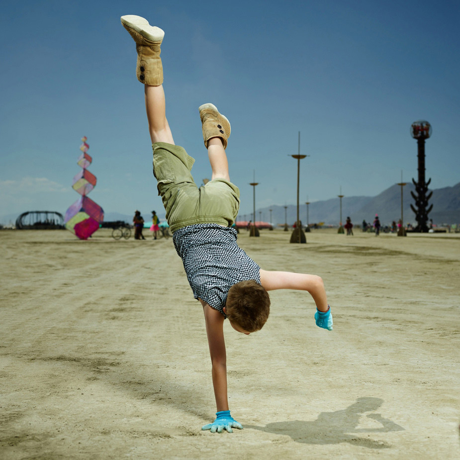 wpid-burning_man_couples_in_love_2014_photos_028-2014-12-16-12-00.jpg