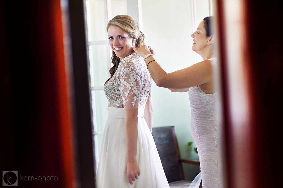 larchmont-yacht-club-wedding-photos-sara-cosmin-008-2016-06-21-19-42.jpg