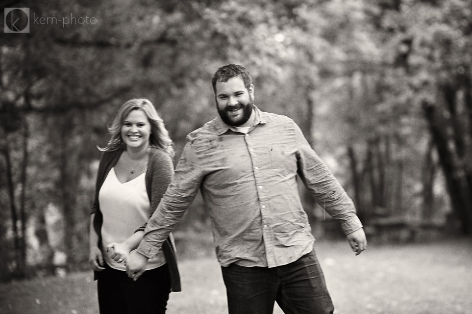 minneapolis-engagement-photos-jaclyn-colin-004-2016-09-30-08-58.jpg