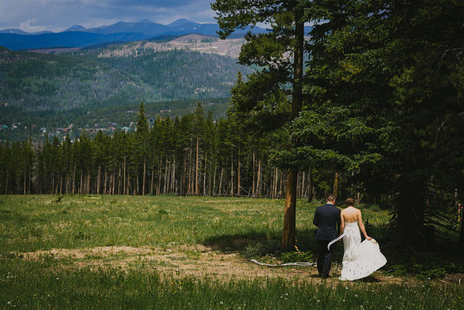 danielle-parker-mile-high-station-wedding-breckenridge-colorado-010-2017-08-9-02-02.jpg