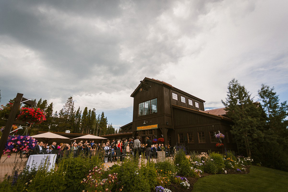 danielle-parker-mile-high-station-wedding-breckenridge-colorado-014-2017-08-9-02-02.jpg