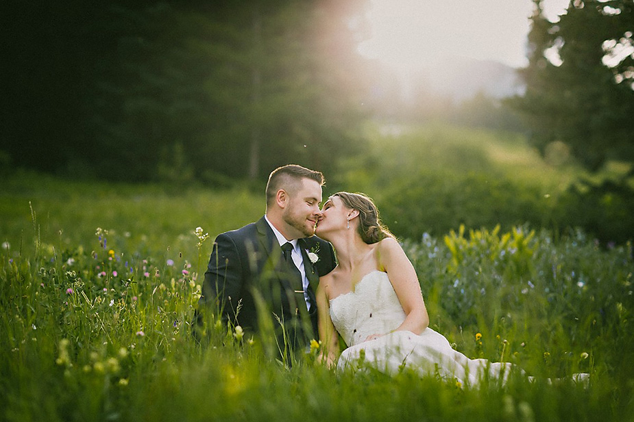 danielle-parker-mile-high-station-wedding-breckenridge-colorado-025-2017-08-9-02-02.jpg