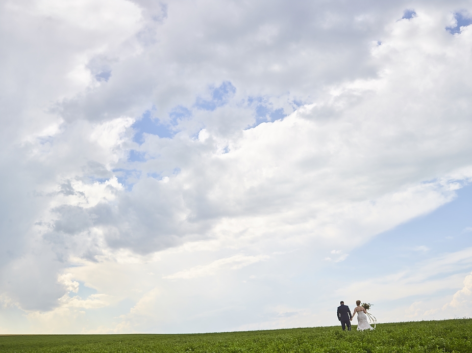 gallatin-river-wedding-photos-montana-001-2018-08-2-10-35.jpg