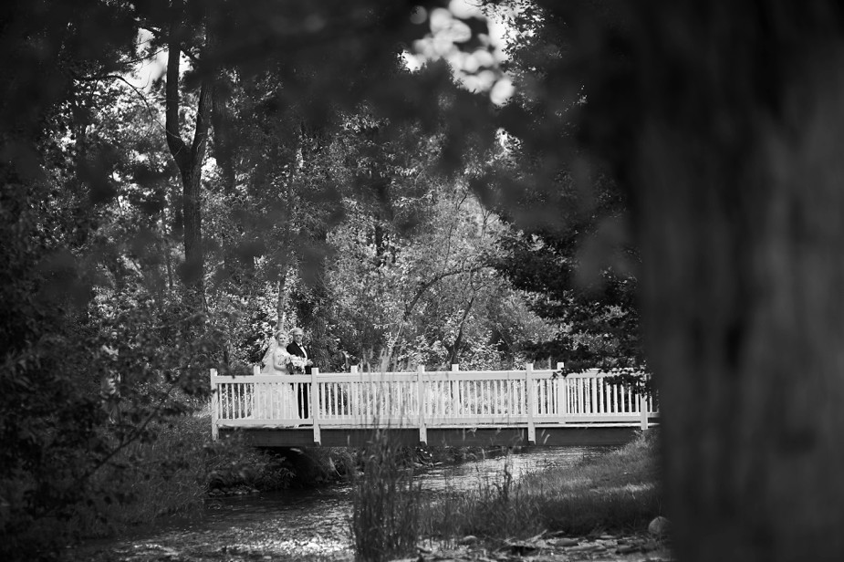 gallatin-river-wedding-photos-montana-008-2018-08-2-10-35.jpg