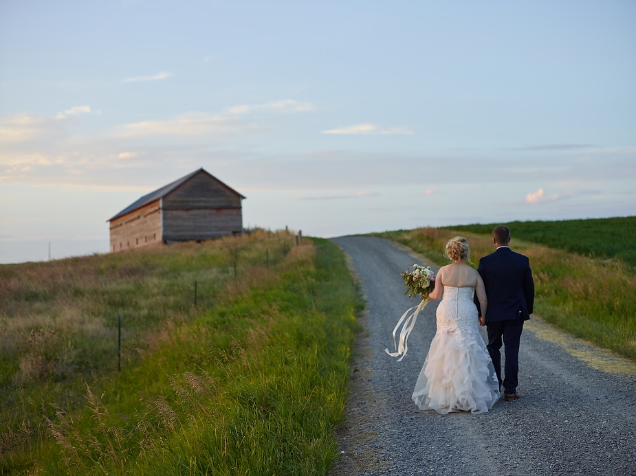 gallatin-river-wedding-photos-montana-016-2018-08-2-10-35.jpg